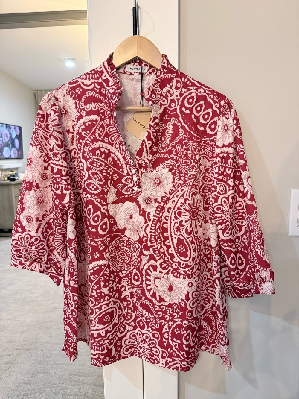 Cherrybetty Red & White Printed Tunic Top Size Large NWT